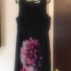 Cato black with floral details